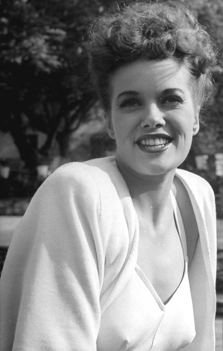 Masturbiamoci sopra ... Janis Paige
 #40512535