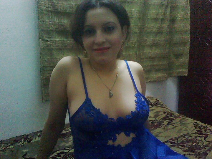 Arab Girls 4U ( 016 - Nahla - Part 2) #27386590