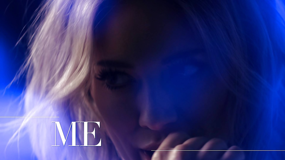 Hilary duff
 #27520954