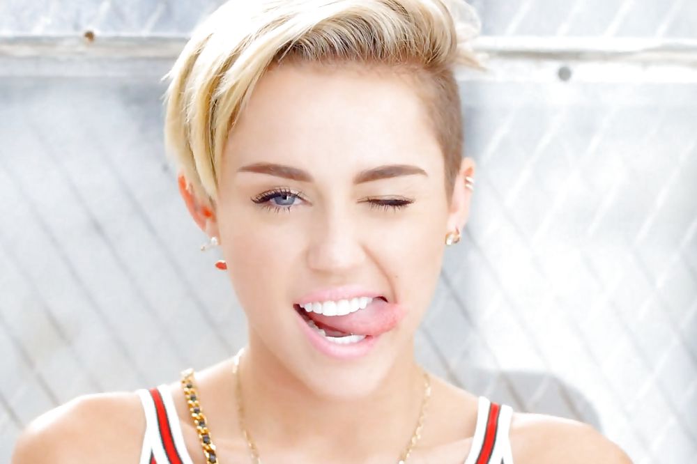 Miley Cyrus #23038240