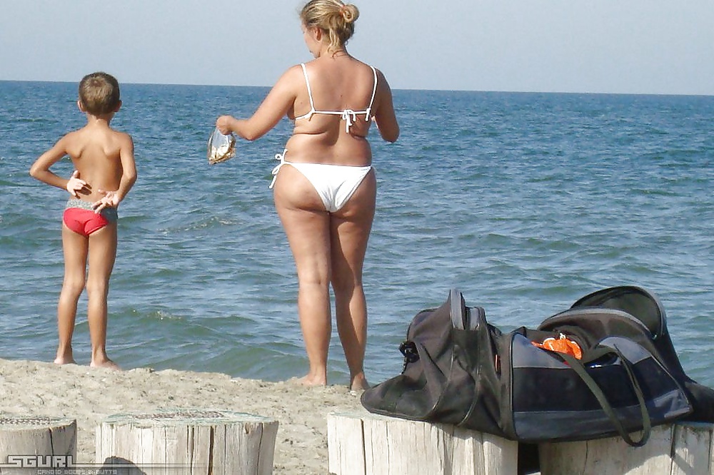 Spiaggia matura davvero donna! commento
 #29681125
