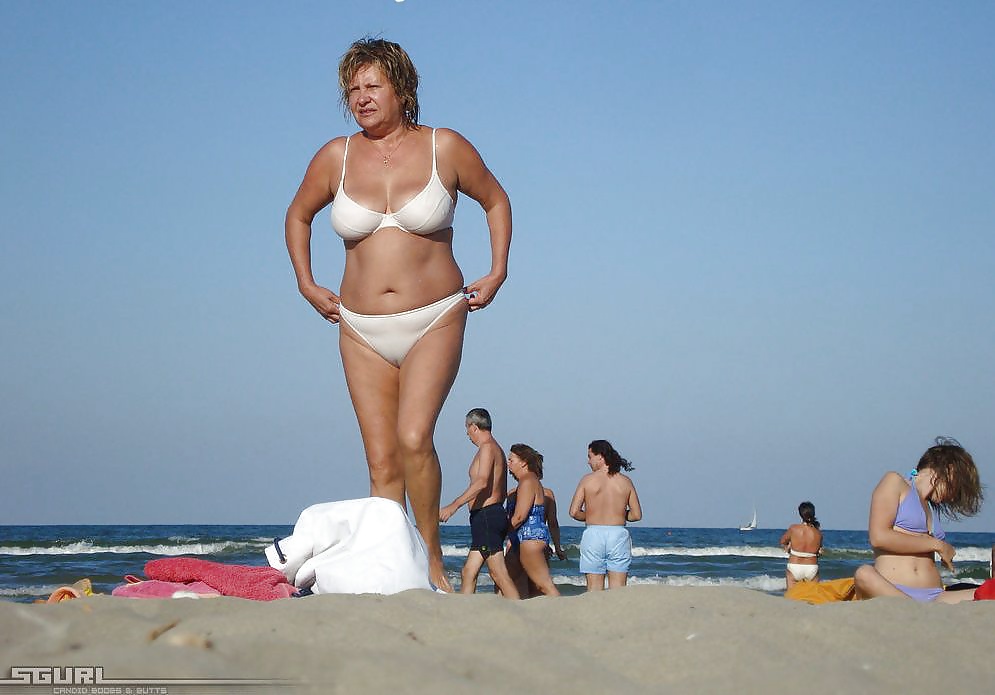 Spiaggia matura davvero donna! commento
 #29681188