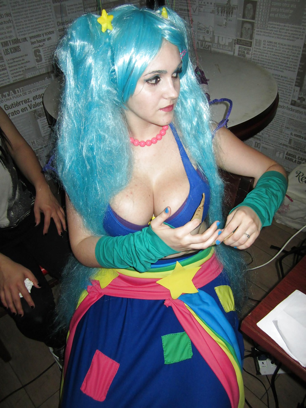 積み上げられたコスプレ・キューティー
 #30202428