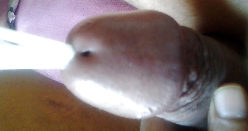 Sonando con pico de diente y bastoncillos para los oídos 
 #23417171