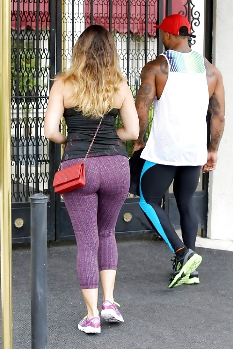 Kelly brook sexy gym outfit!!!
 #30049566