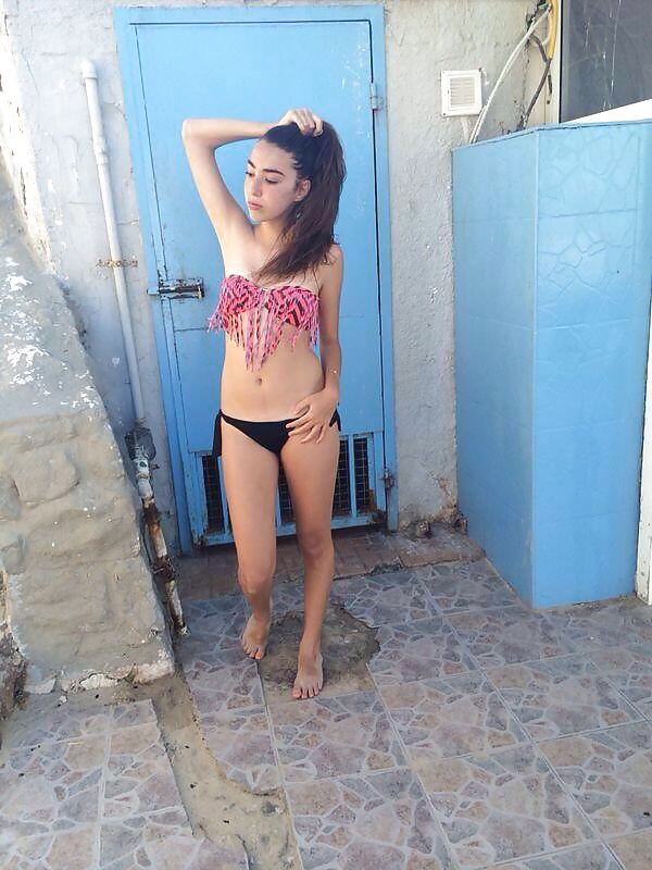 Facebook teen babes 16 - ragazze israeliane in bikini
 #30000313