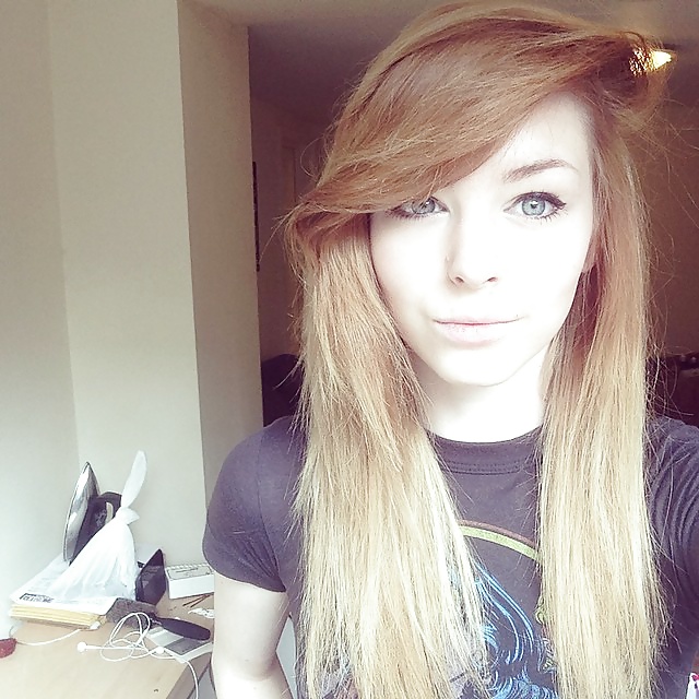 Facebook girl: chip
 #38813506