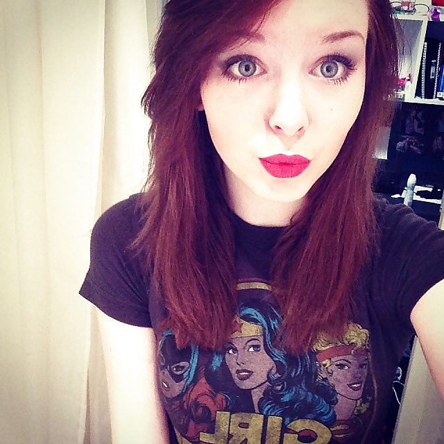 Facebook girl: chip
 #38813523