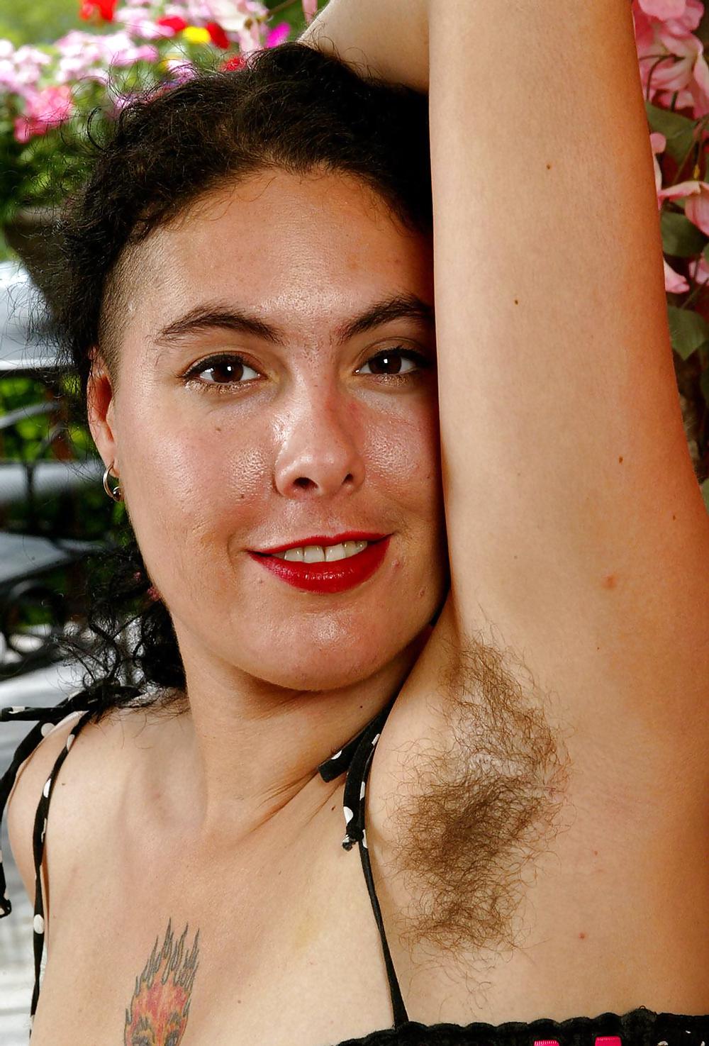 Miscellaneous girls showing hairy, unshaven armpits 5 #35783571
