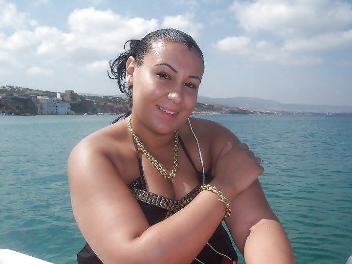 Amina la charmonte
 #40096188