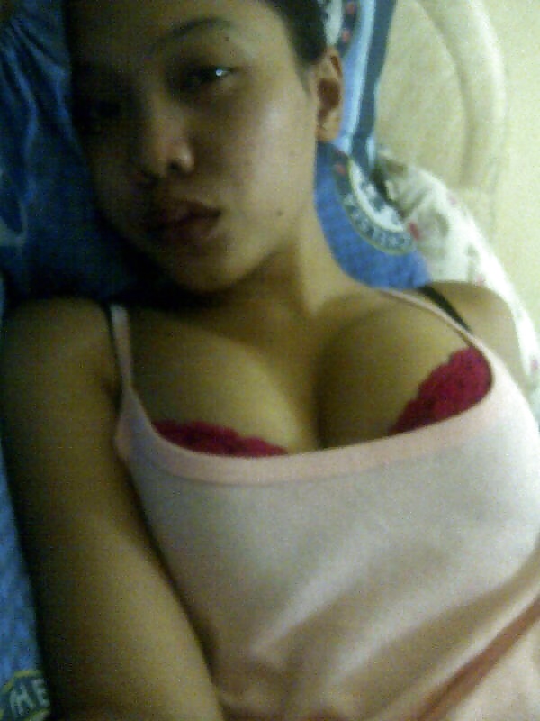 Indonesian girl nude self shot picture