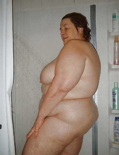 Granny naked in the shower 1. #23651790