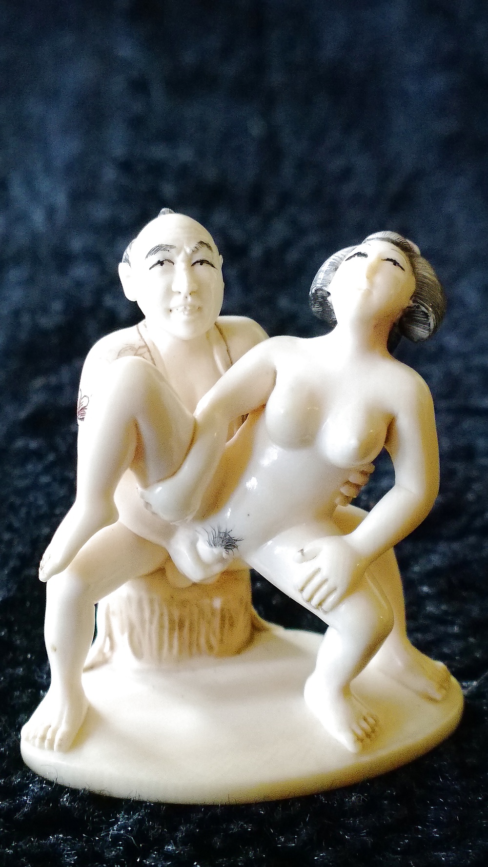 Tim 224 Shunga Netsuke #29033671