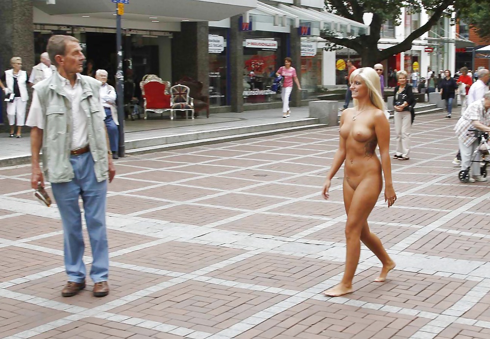Nude in public 7
 #28704567