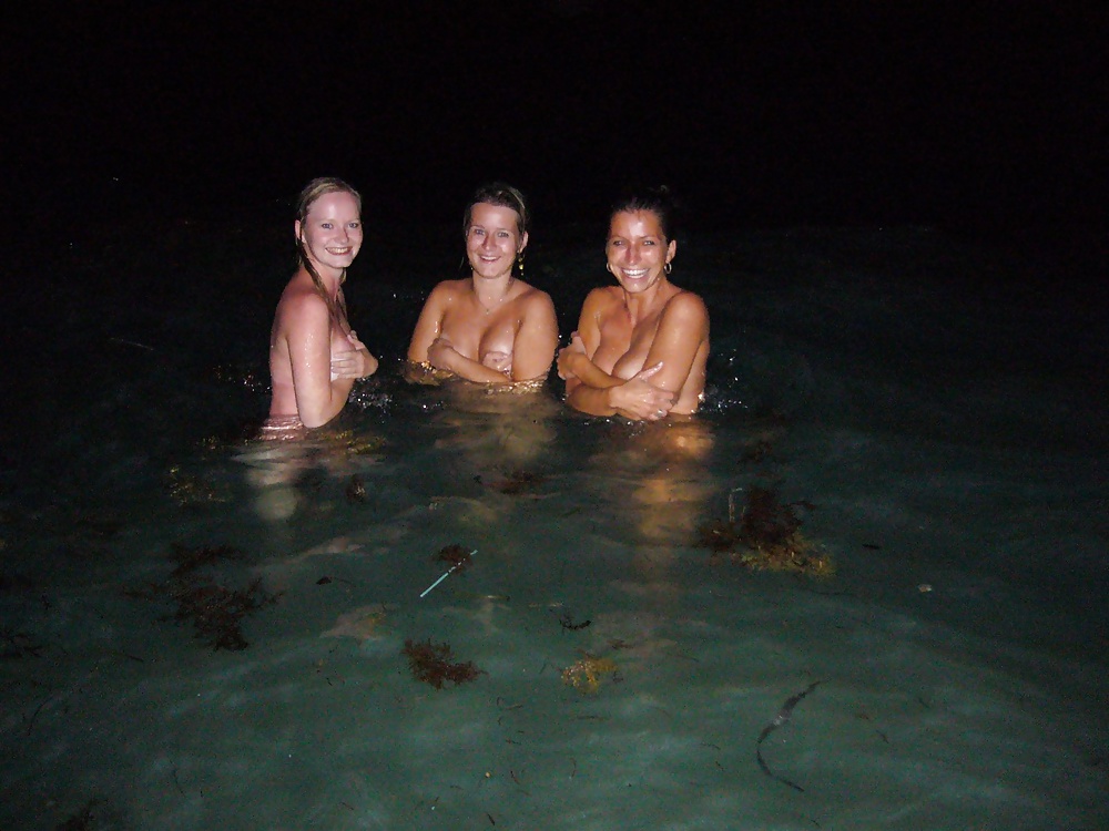 Skinny dipping
 #39543323