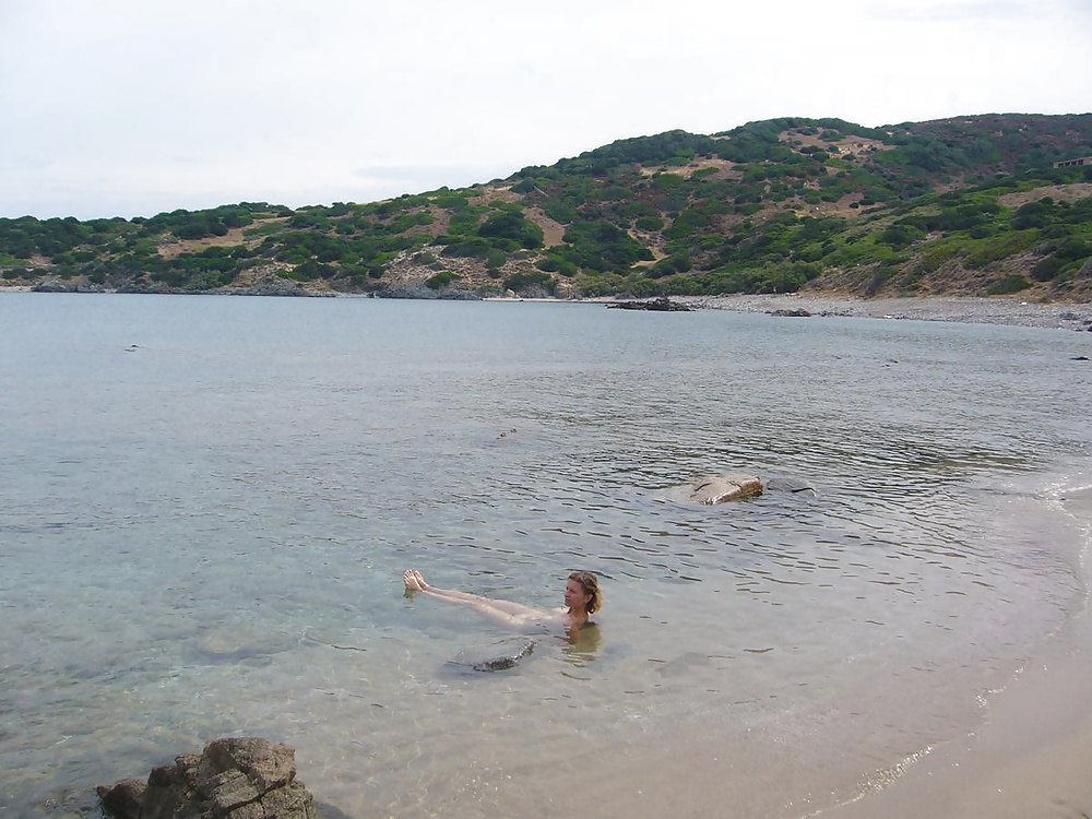 Skinny dipping
 #39543332