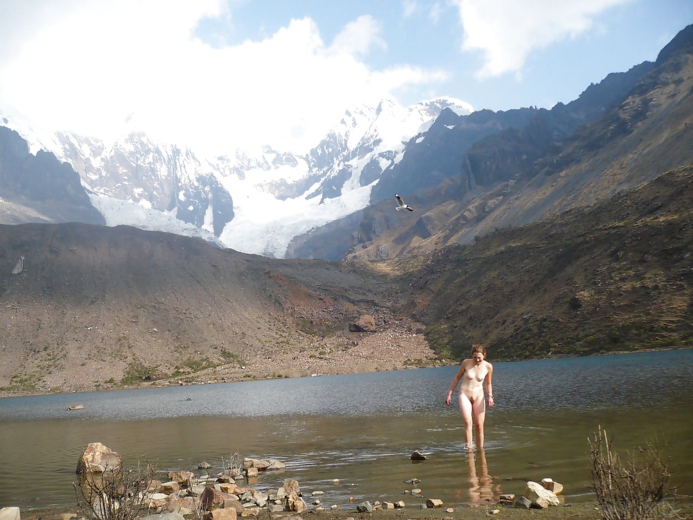 Skinny dipping
 #39543357