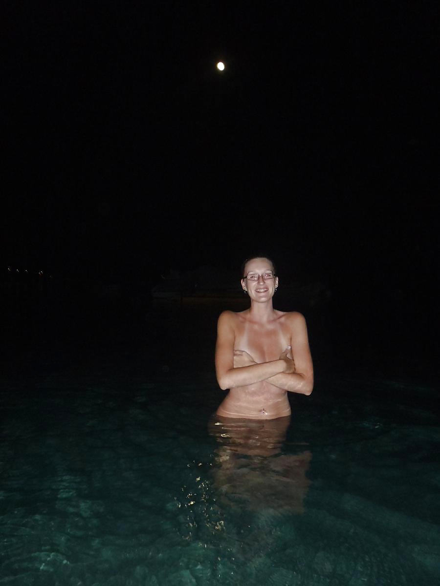 Skinny dipping
 #39543473