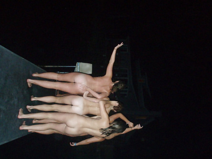 Skinny dipping
 #39543752