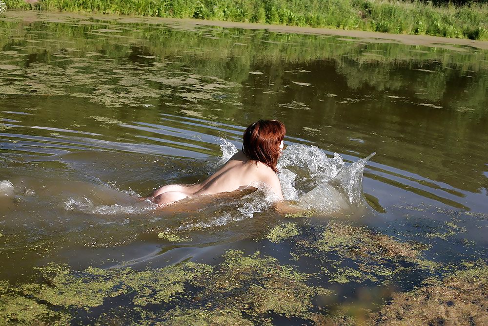 Skinny dipping
 #39543984