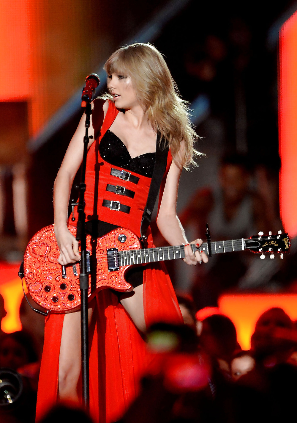 Taylor swift hot
 #37319515