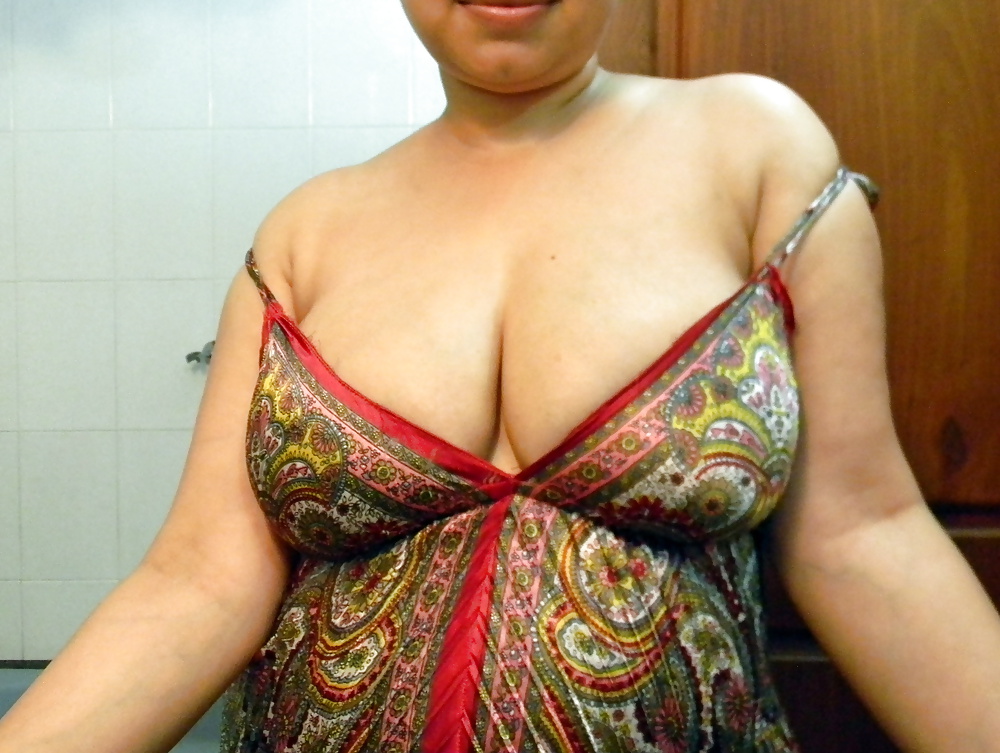 Indian milf driffrent bra and boobs
 #40037066