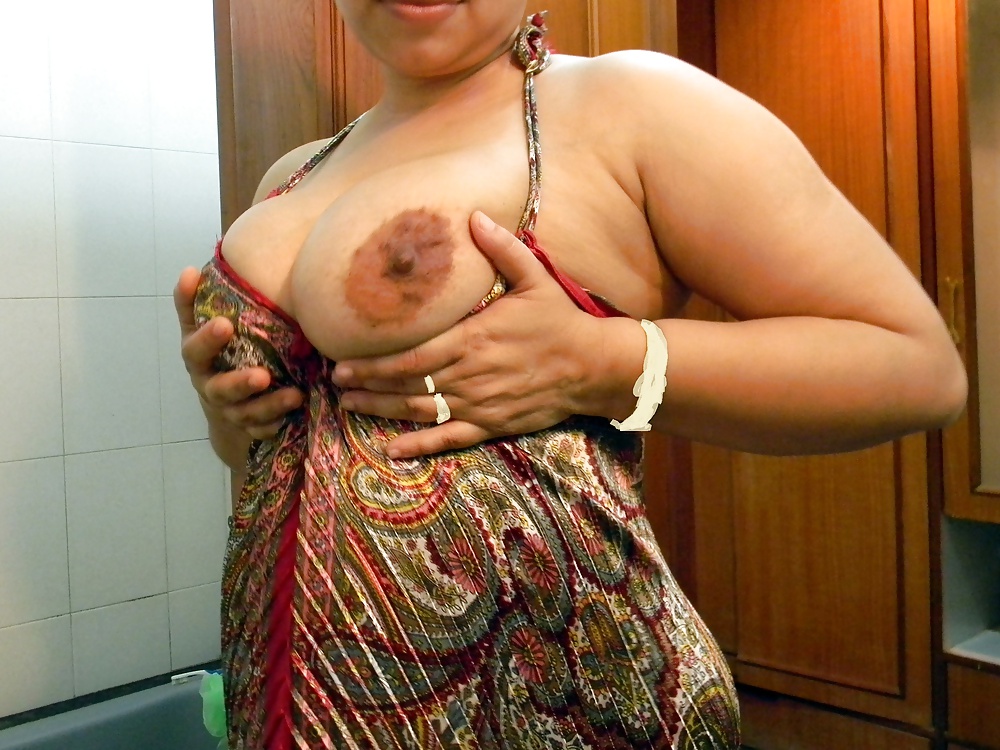 Indian milf driffrent bra and boobs
 #40037077