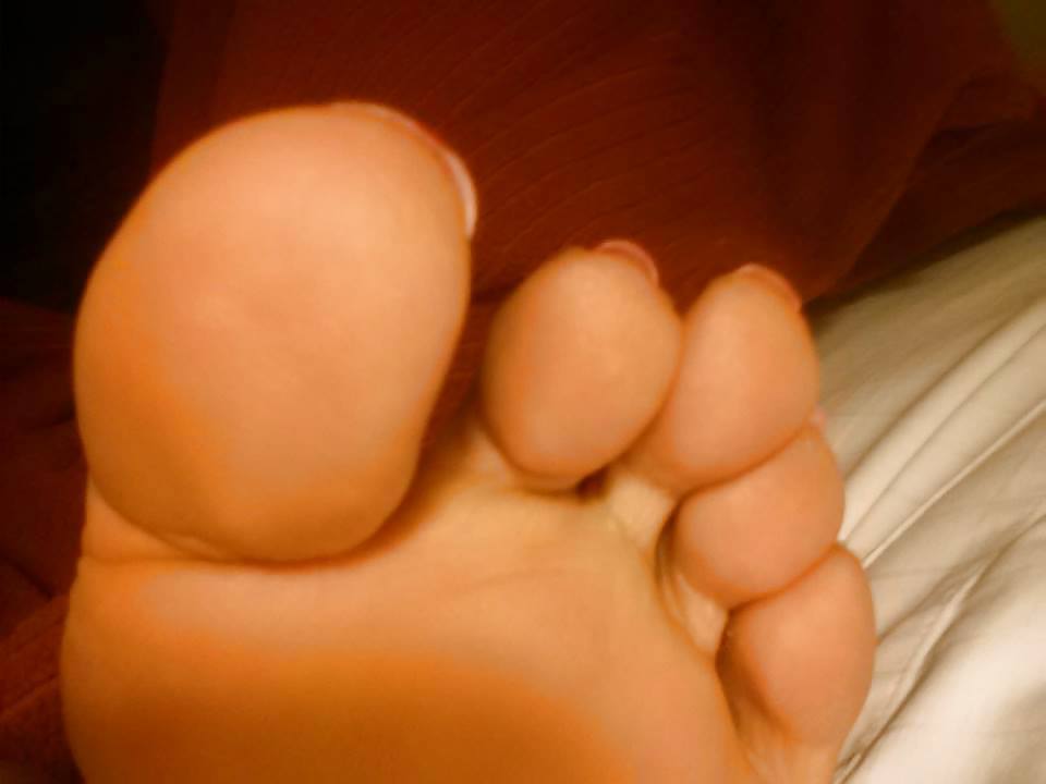 足の指のレシュマ
 #24525197