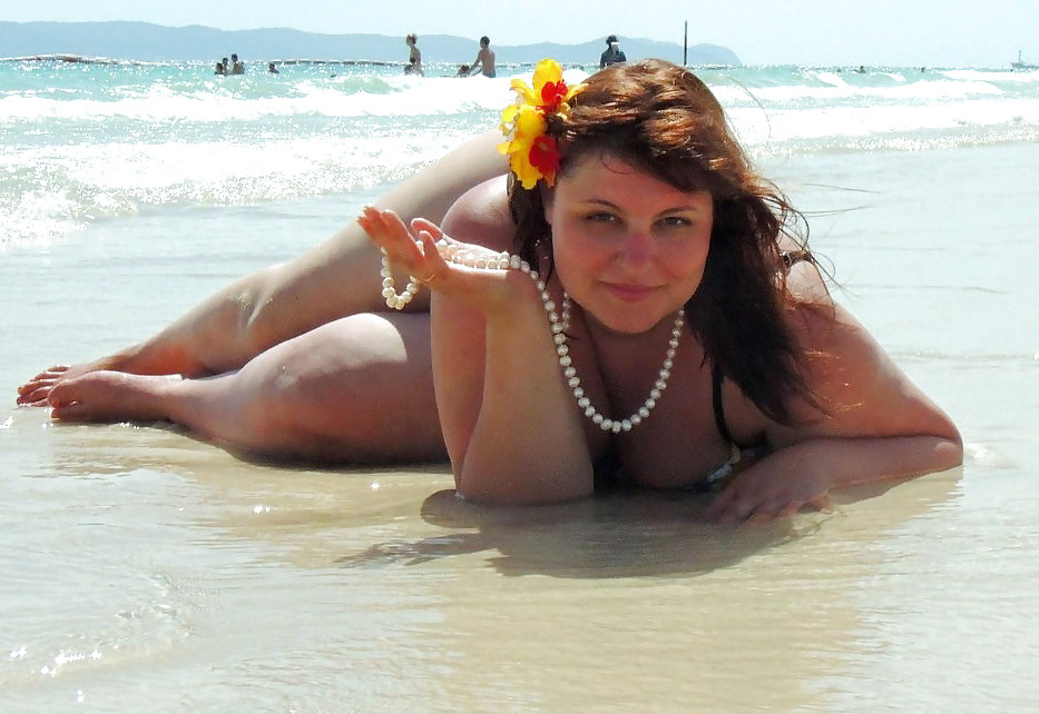 Plump curvy babes in the beach #24024076