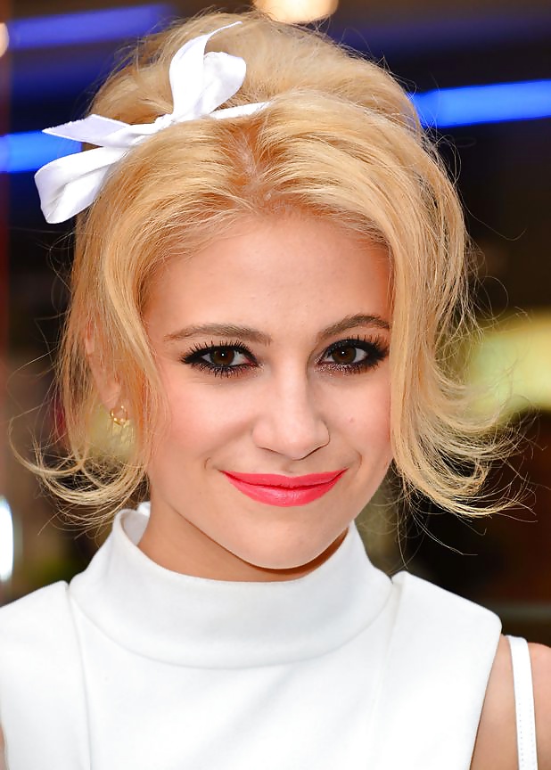 Pixie lott vs eliza doolittle ¿quién elegiría?
 #34974820