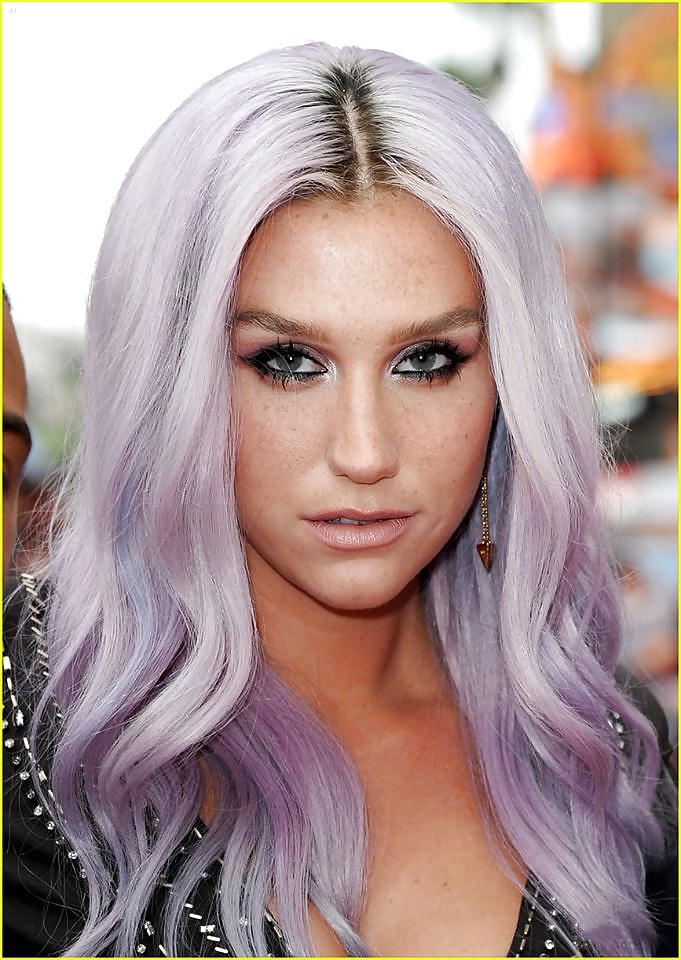 Kesha
 #33301503