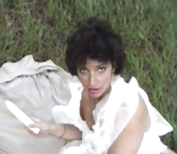 Vintage Frau Karla (nettes Gesicht Stills Aus Videoclips) #32324011