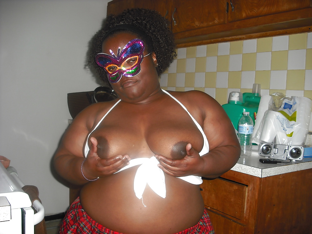 Ebony bbw milf che mostra i suoi beni
 #31334086