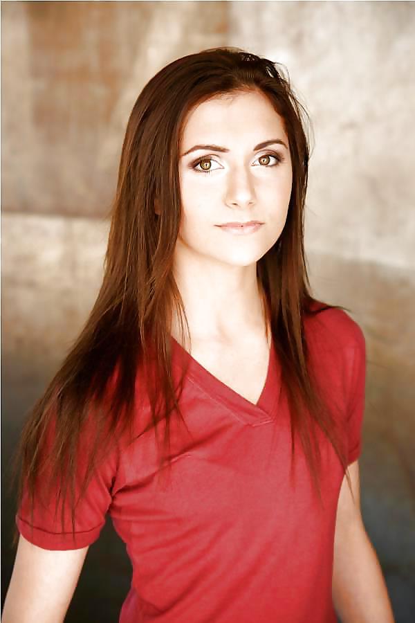 Alyson Stoner  #37220500