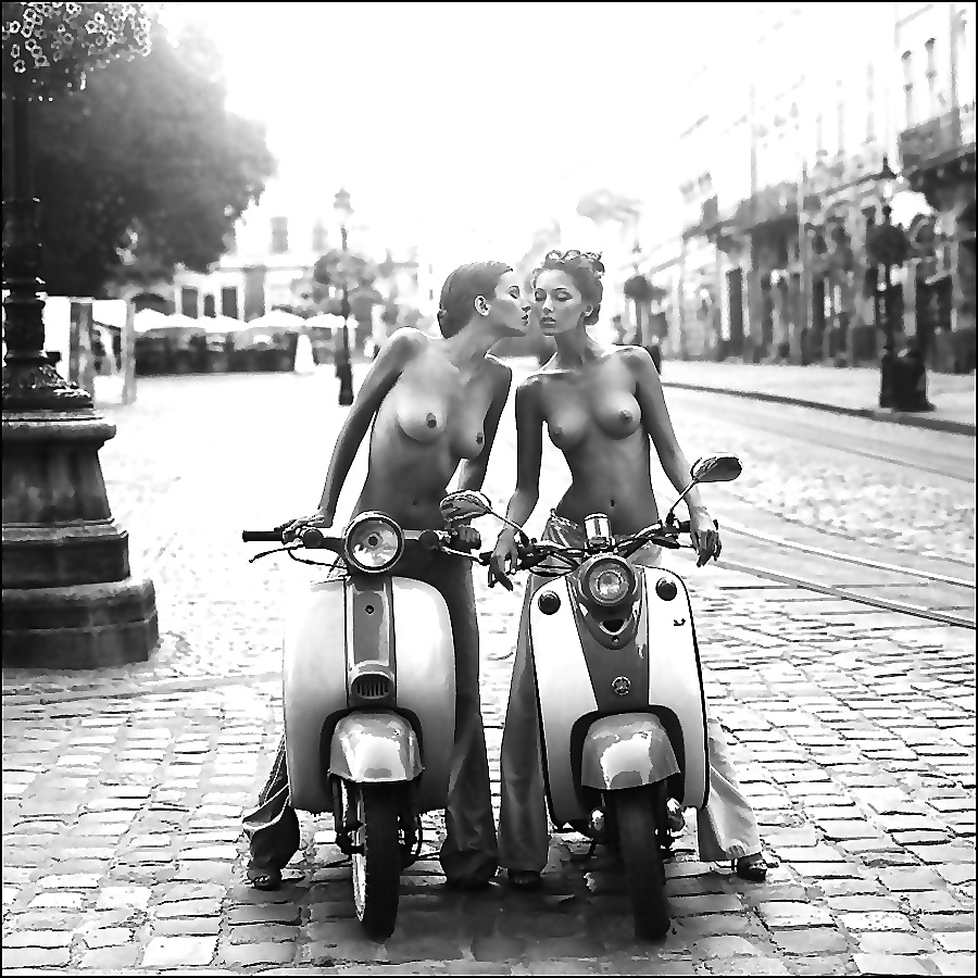 Vehículos de transporte de sexo
 #28049515