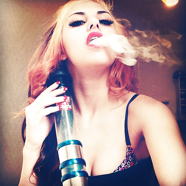 Smokin smokers!  #25100642