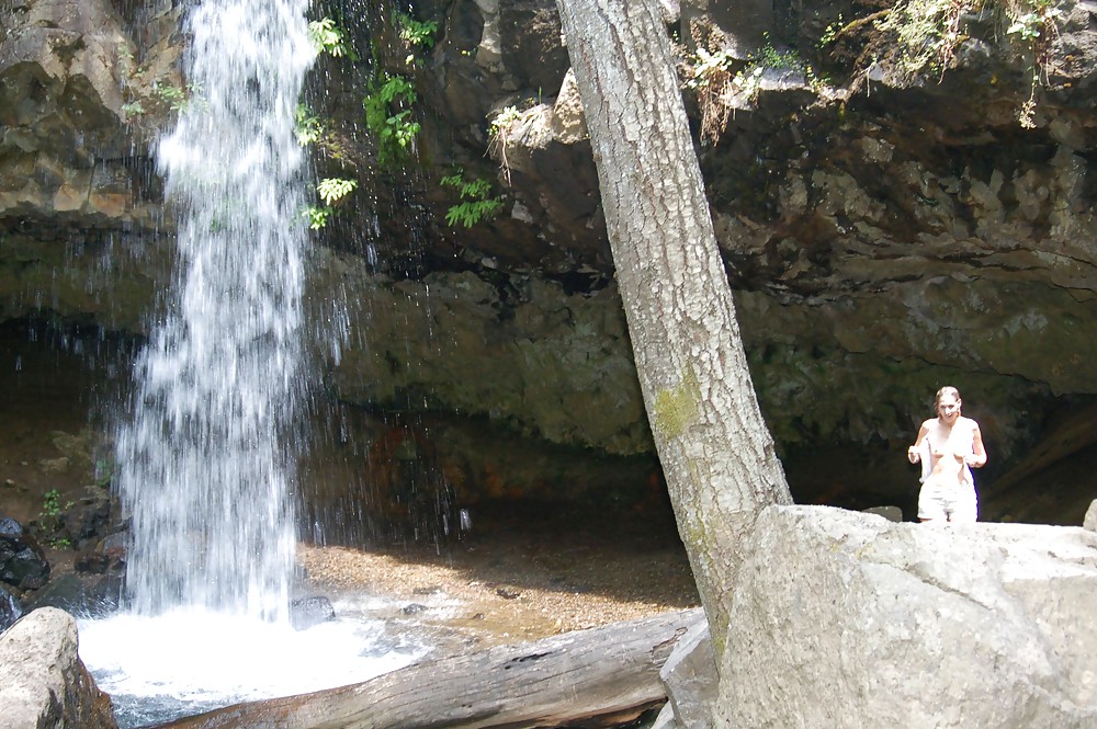 Parco statale (con cascata) 2
 #23300902