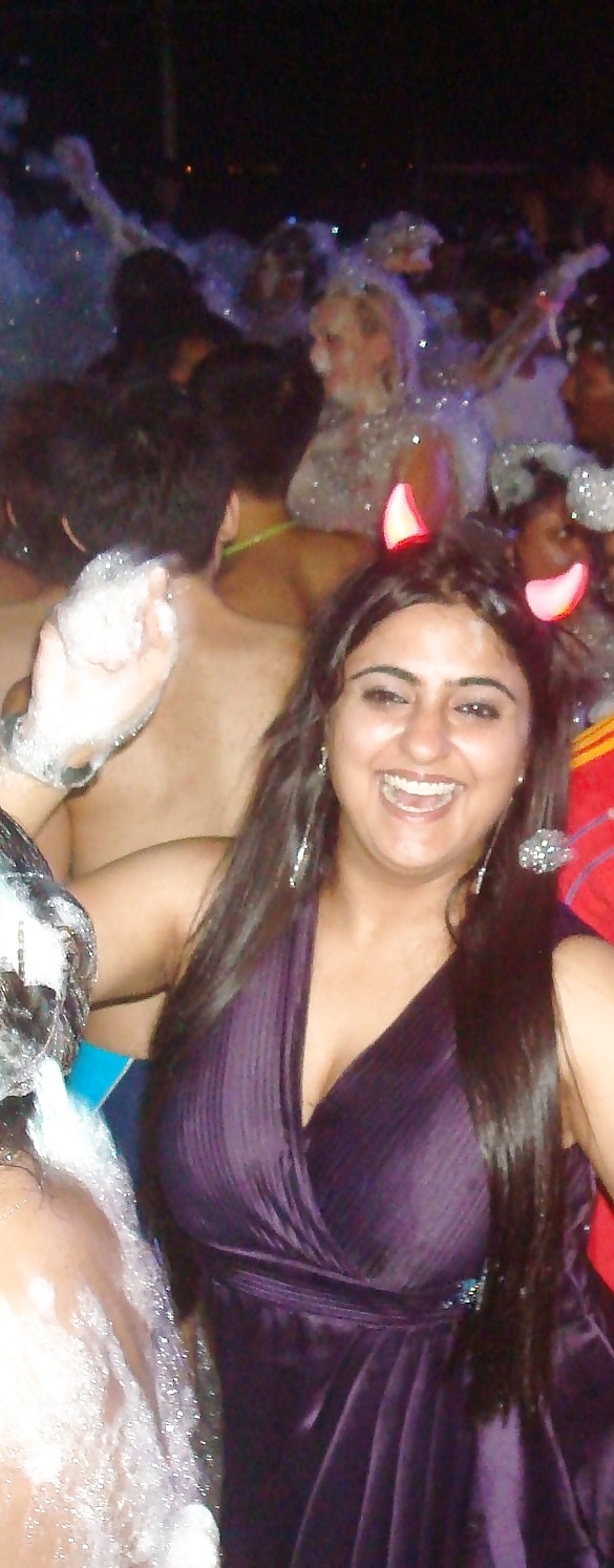 Sexy bhabhis
 #36803038