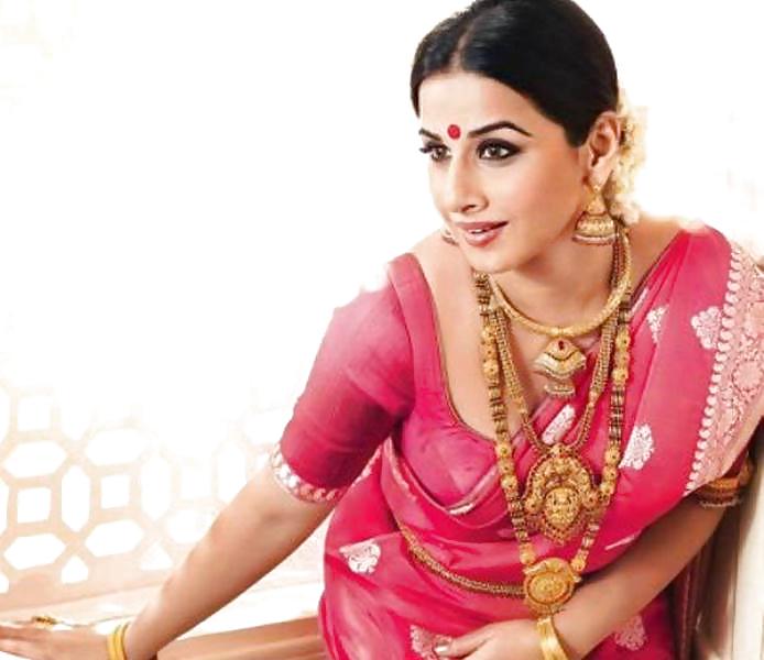 Sexy bhabhis
 #36803071