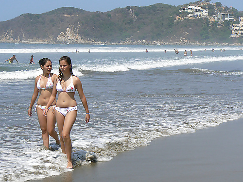 Chicas de Acapulco
 #37191929