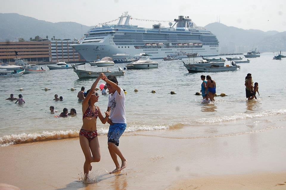 Acapulco Girls #37192032