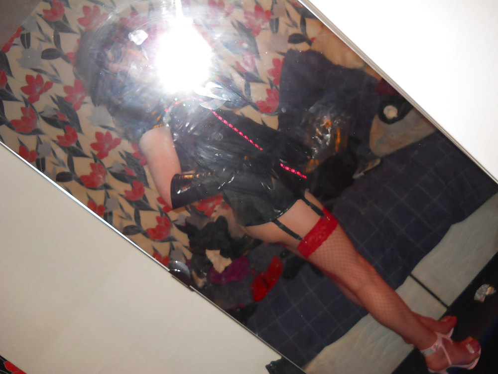 Black pvc gloves