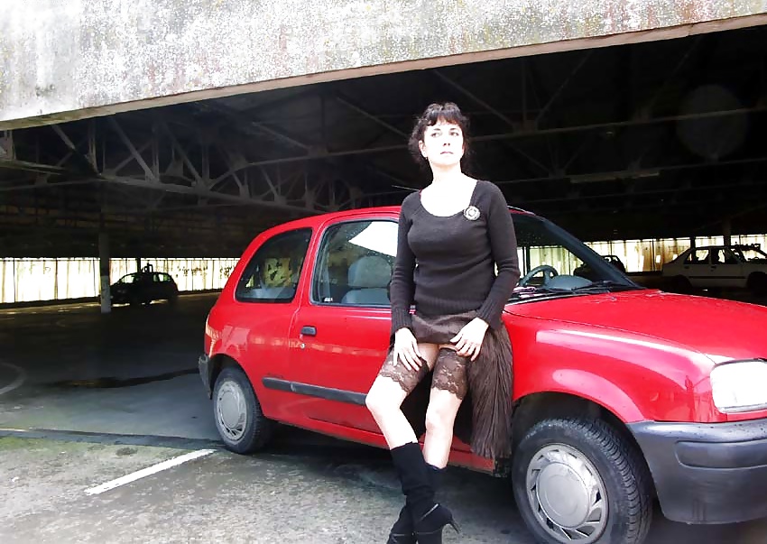 Französisch Nadine Auf Einem Parkplatz Zu Blinken 2005 #25088658