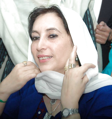 Masturbiamoci su ... benazir bhutto (pm pakistano)
 #35645127