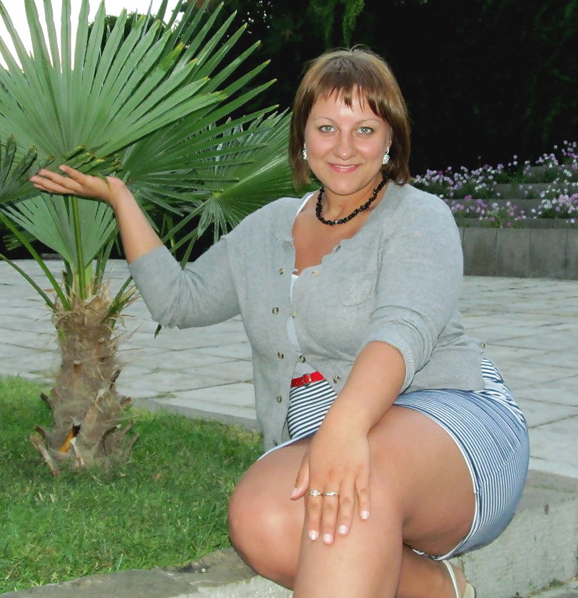 Full thighs in the mini 17 #23578924