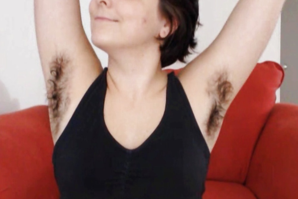 MATE'S MUM TOOK 30 QUIDS TO SHOW HER ARMPITS #29269676