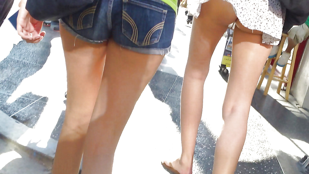Teen girls butts & ass in public hidden cam  #36585822