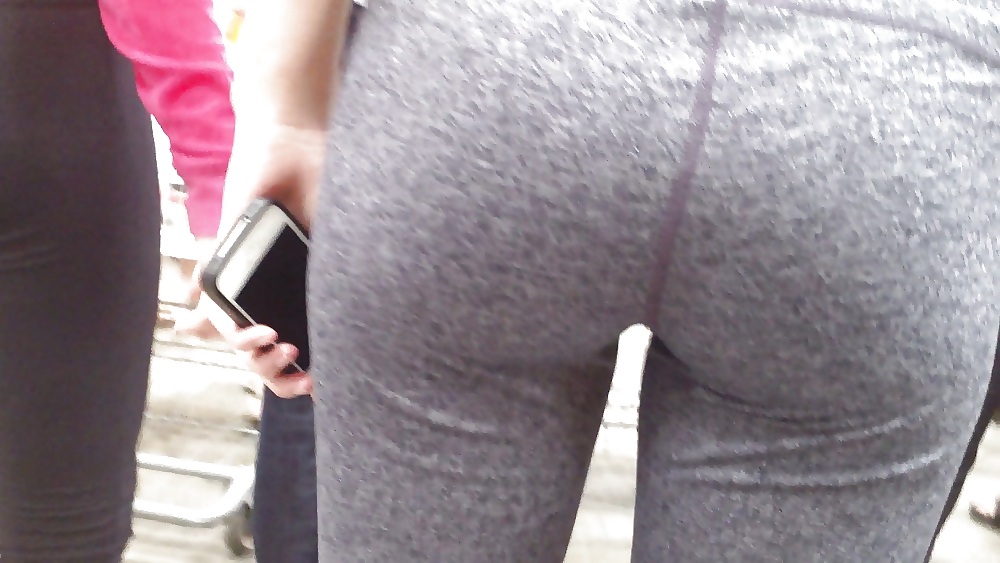 Teen girls butts & ass in public hidden cam  #36585828