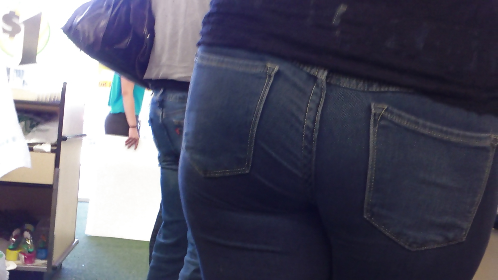 Teen girls butts & ass in public hidden cam  #36585829