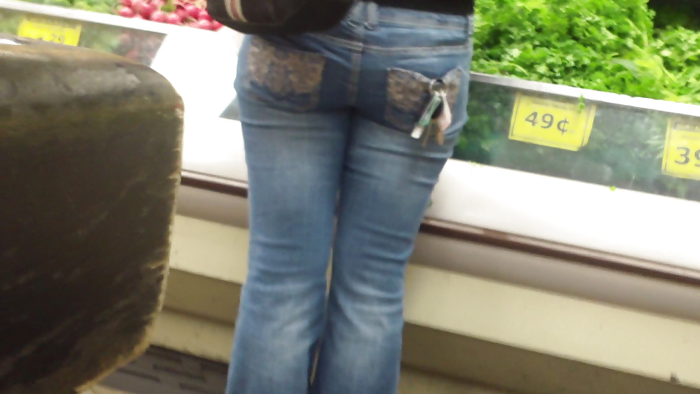 Teen girls butts & ass in public hidden cam  #36585856